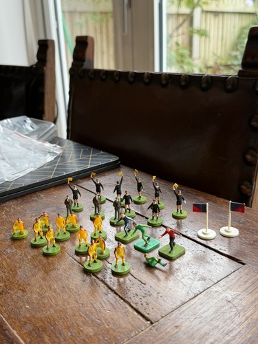 Subbuteo c133 ball boys - subbuteo,